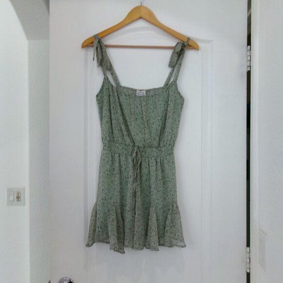 Like New Francesca's Blue Rain Moss Green Chiffon Romper S Feminine Flowy - Picture 1 of 11